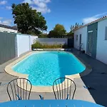 Maison 4 Avec Piscine 펜션