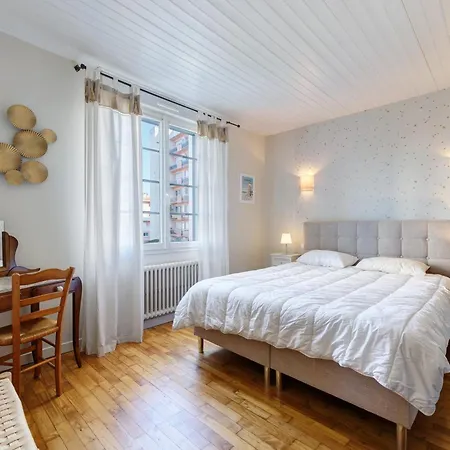 Maison 4 Avec Piscine 펜션